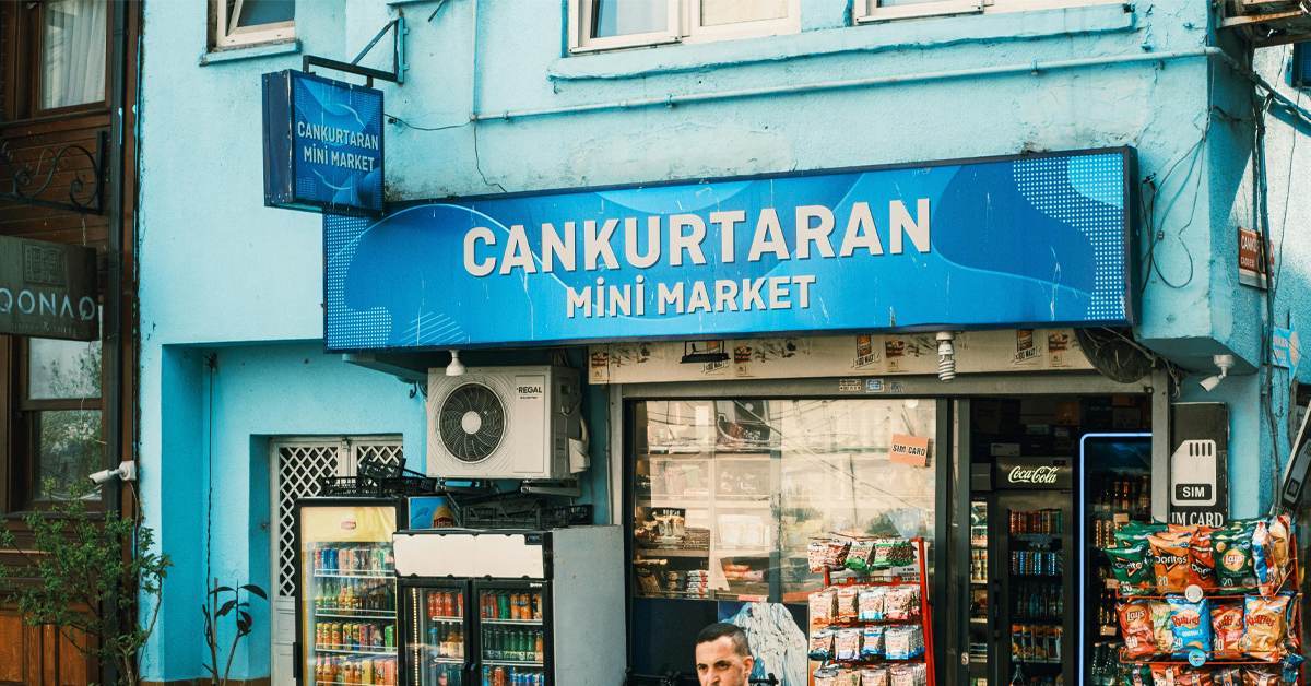 Cankurtaran Mini Market storefront with local language signage, representing hyper-local retail strategy